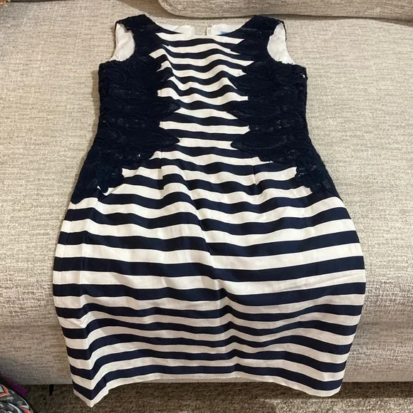 antonio melani black and white dress Antonio Melani Long Sleeve Dress Size 0 main image 1
